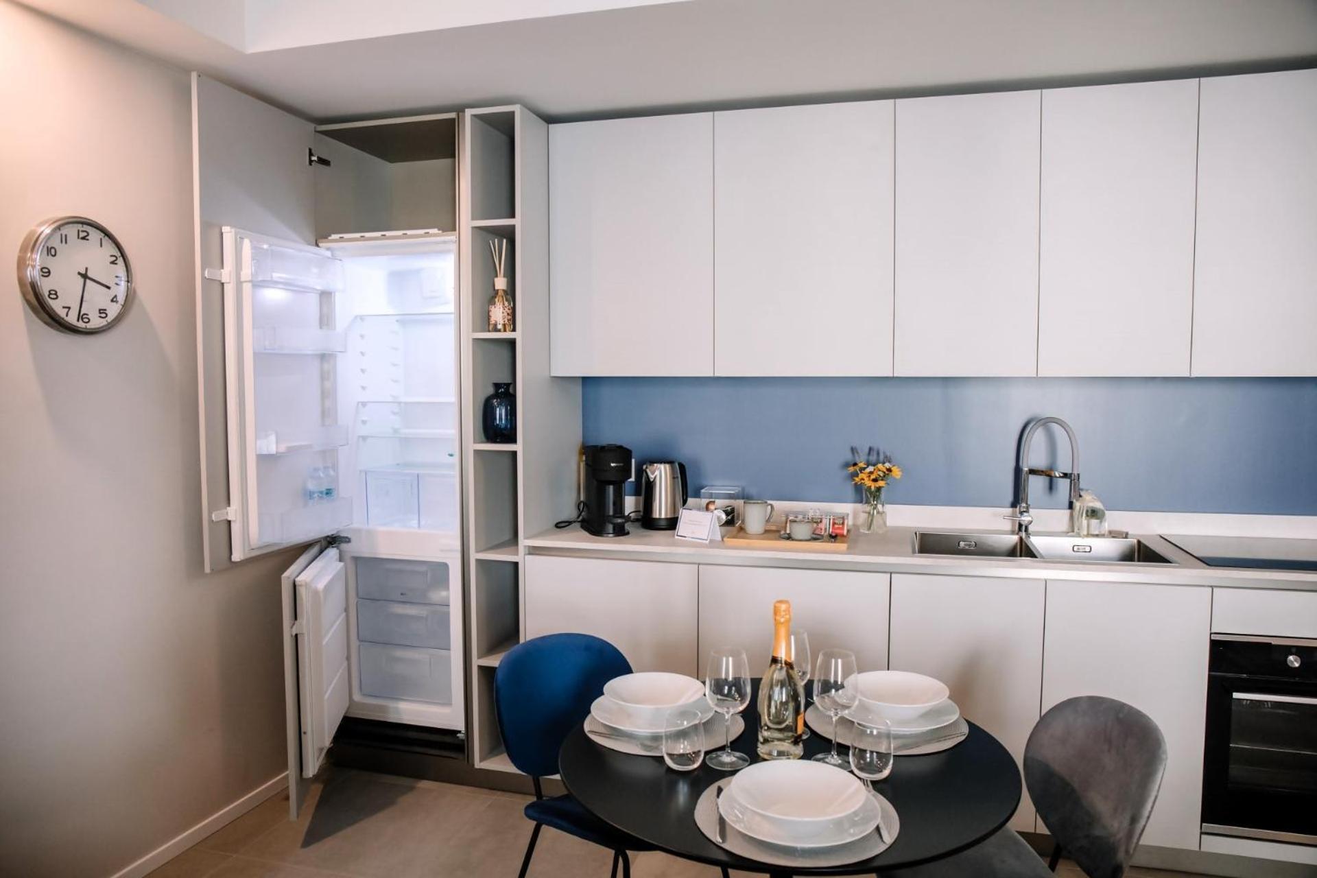 Elegant Beige Apartment - 5 Minutes From The Lake Комо Экстерьер фото