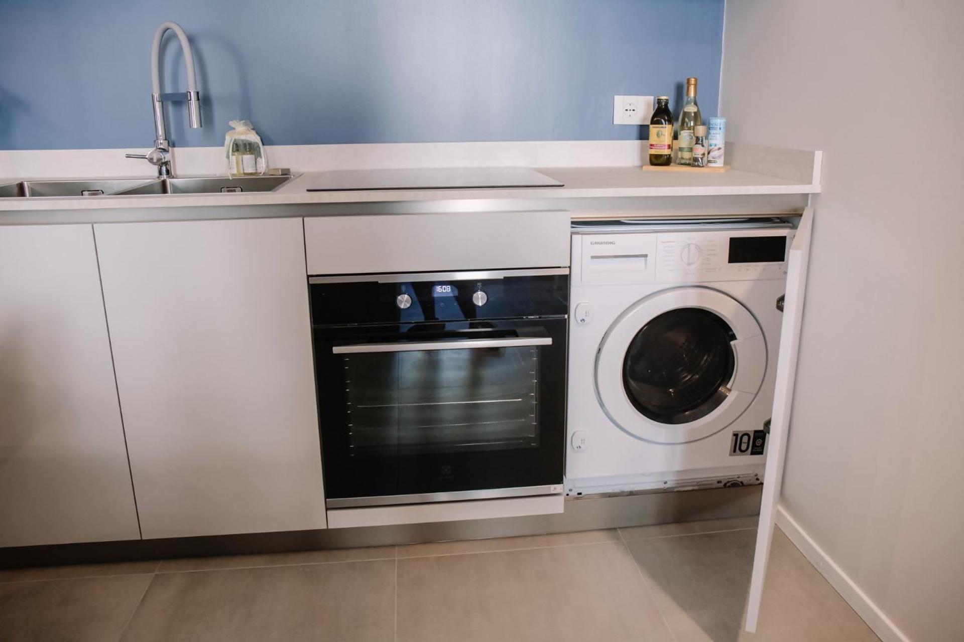 Elegant Beige Apartment - 5 Minutes From The Lake Комо Экстерьер фото