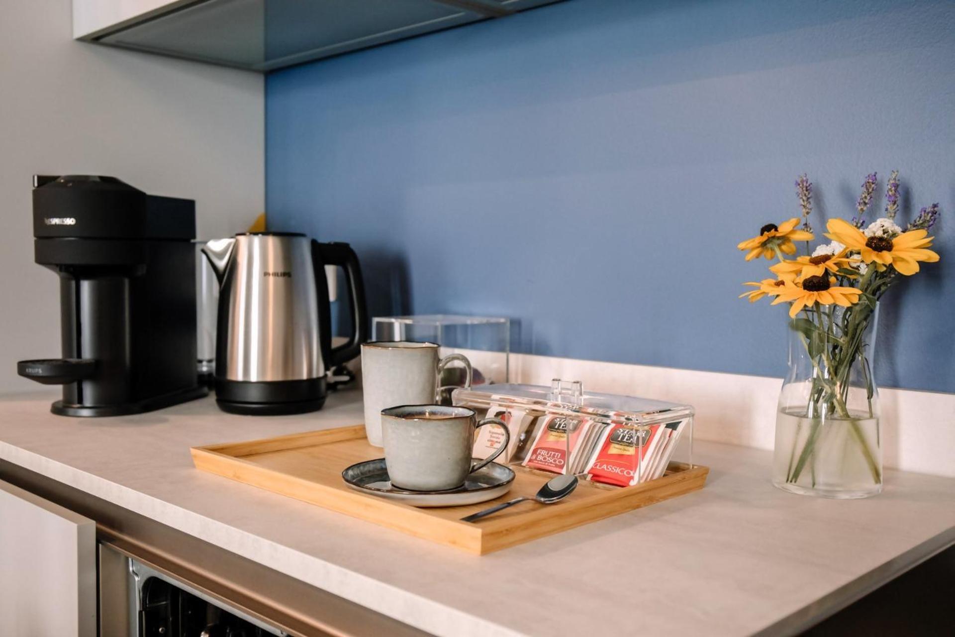 Elegant Beige Apartment - 5 Minutes From The Lake Комо Экстерьер фото